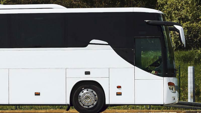 Wynajem busa na wesele - na co zwrócić uwagę?