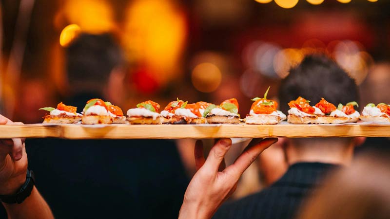 Jak zaplanowa acuch dostaw przy organizacji cateringu?